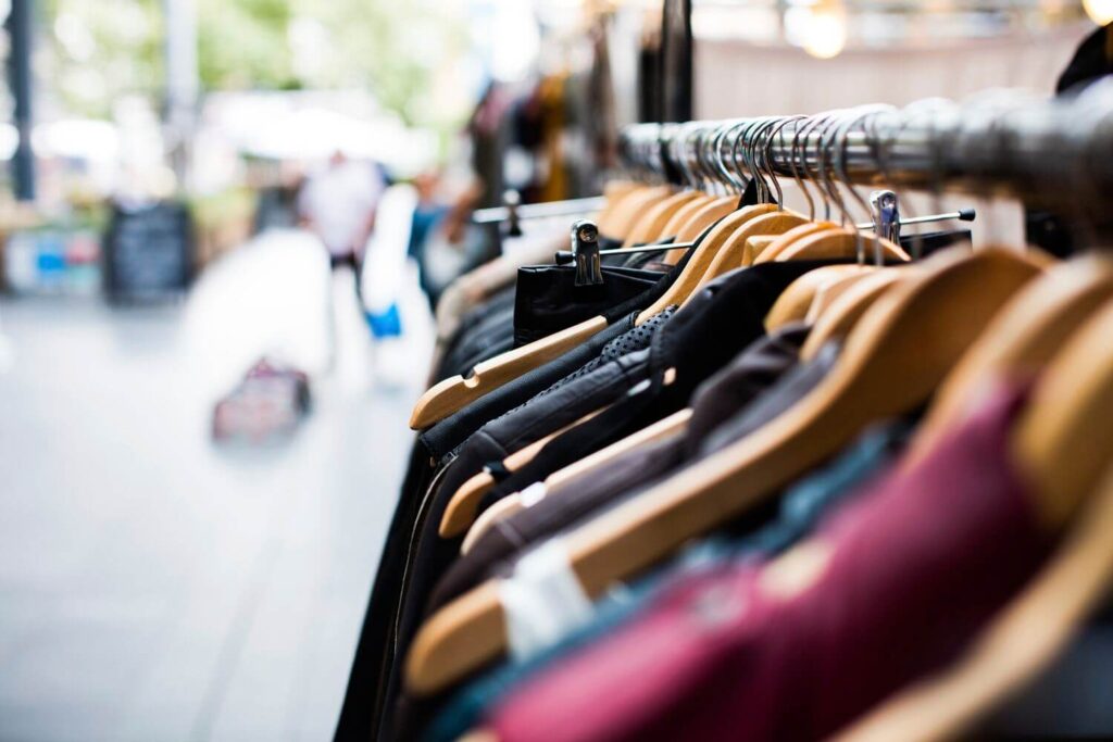 Fast Fashion and Sustainable Fashion
